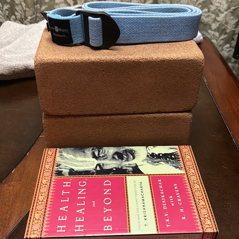 Yoga Book and block bundle with strap